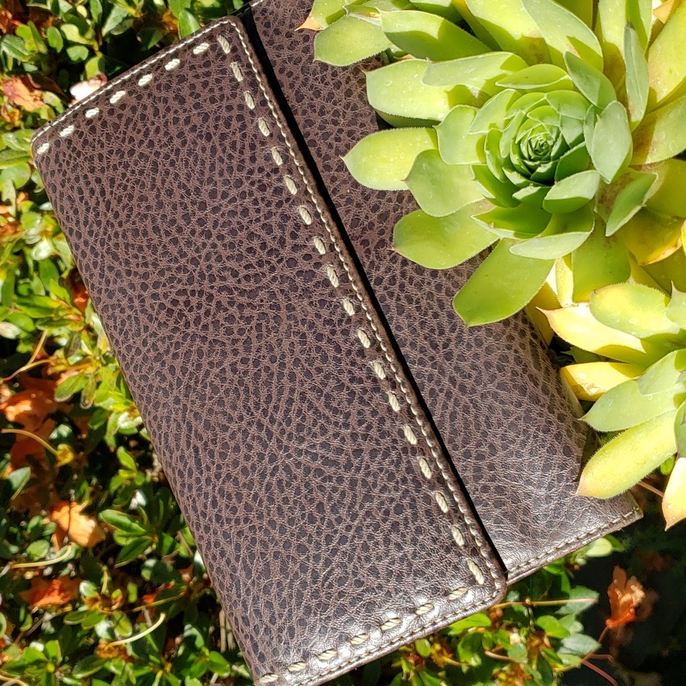 RELIC Vegan Leather Dark brown Wallet NWOT                          (BIN 005)